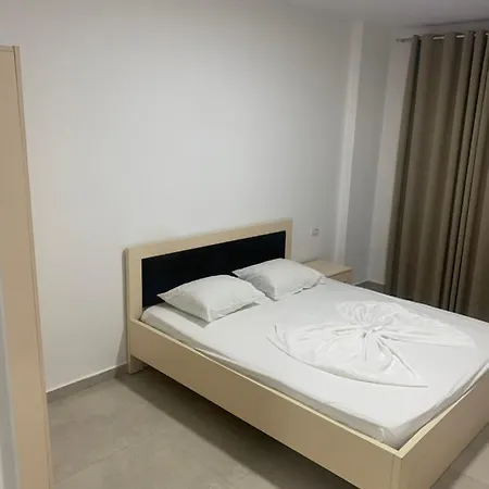 Shengjin Apartments Apartmán *
