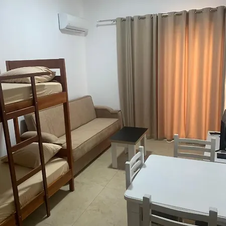 Shengjin Apartments *
